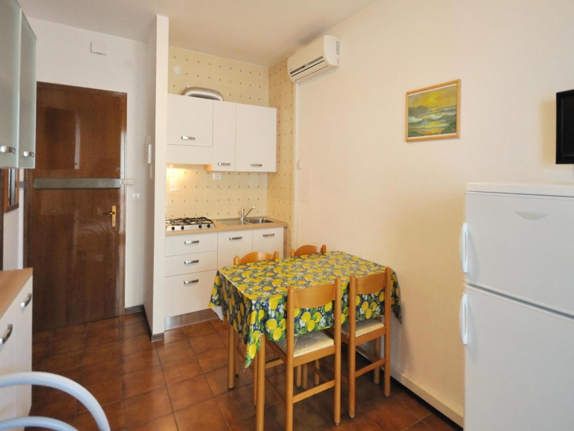 Apartment In Bibione Near Sea Beach Екстериор снимка