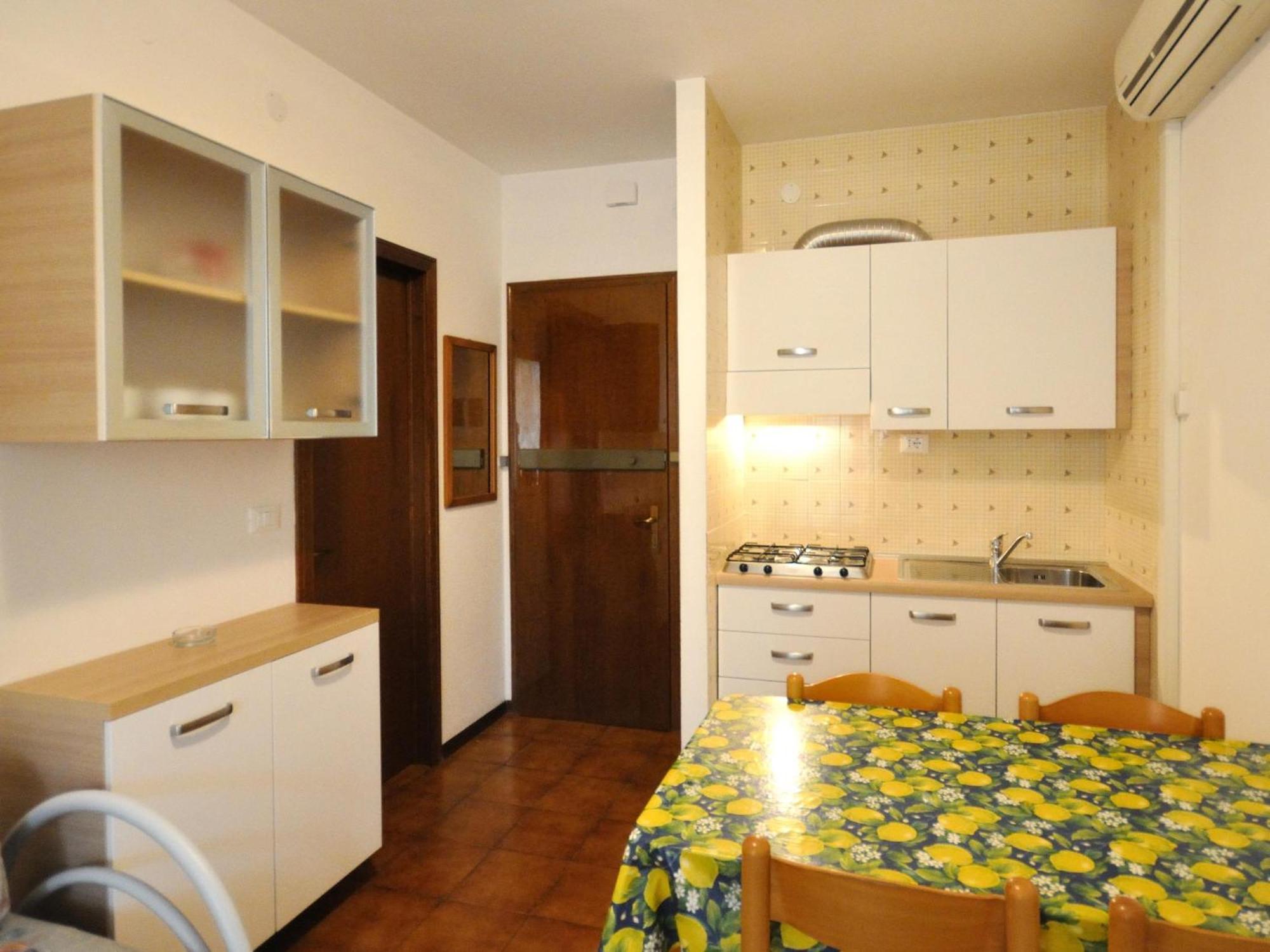 Apartment In Bibione Near Sea Beach Екстериор снимка
