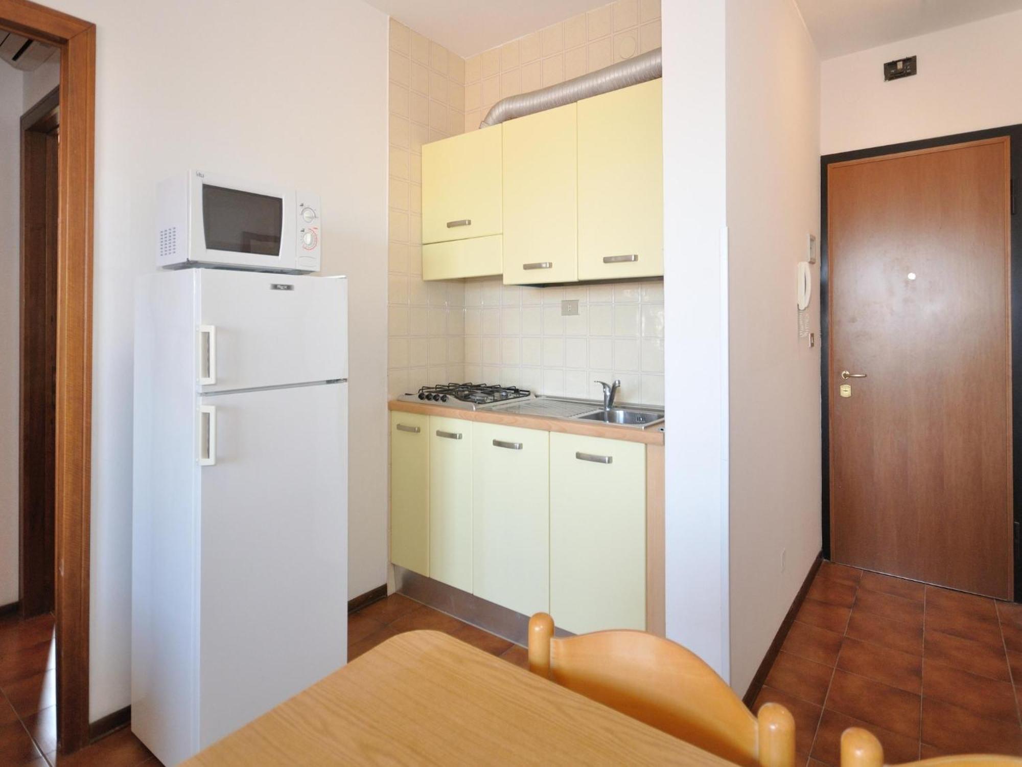 Apartment In Bibione Near Sea Beach Екстериор снимка